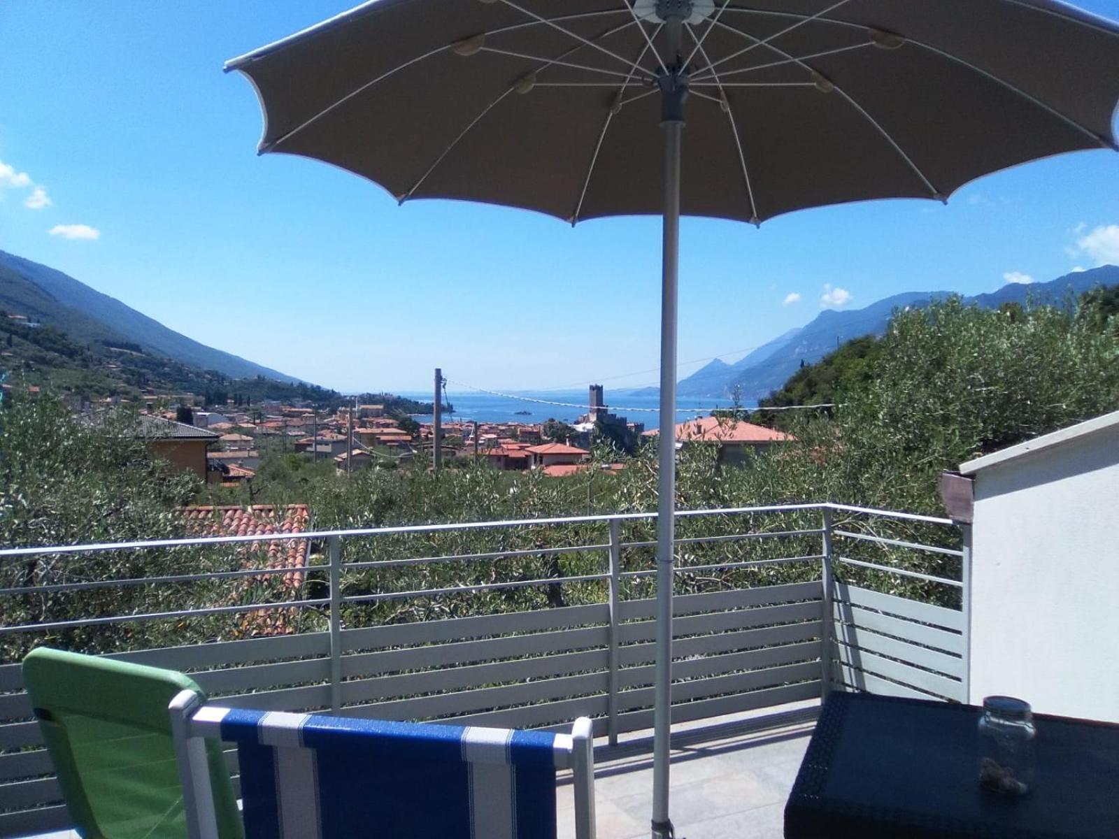 Apartment Lake View Малчезине Екстериор снимка