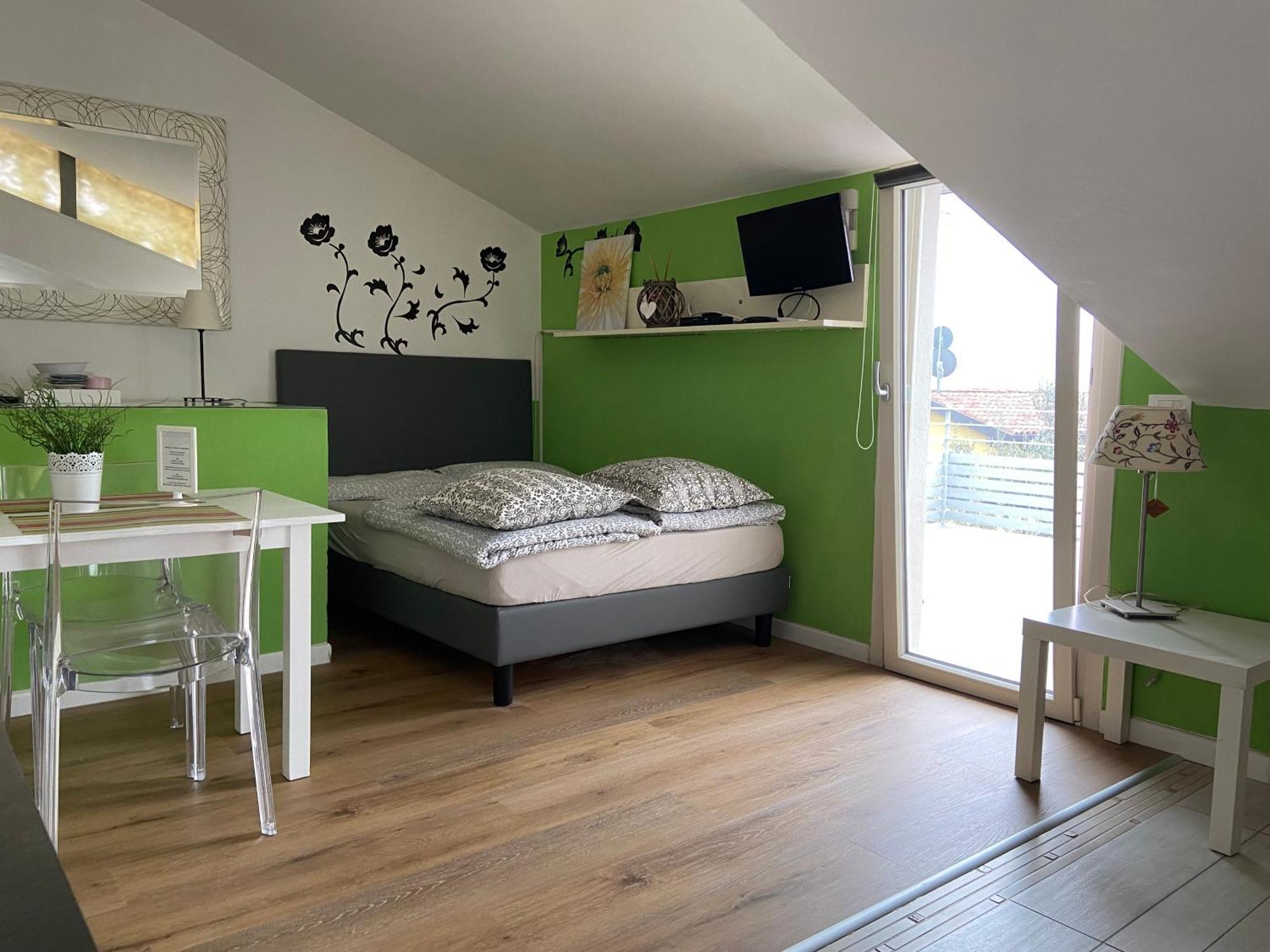 Apartment Lake View Малчезине Екстериор снимка