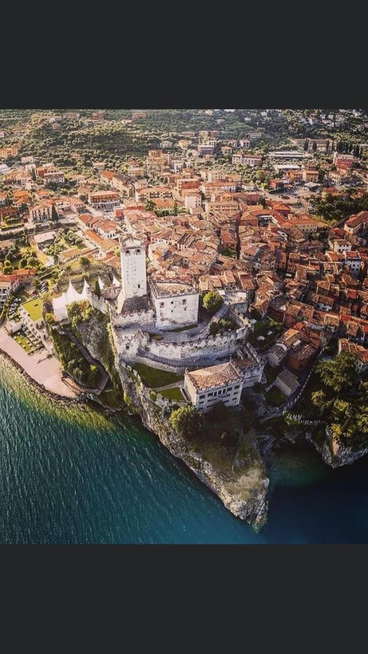Apartment Lake View Малчезине Екстериор снимка